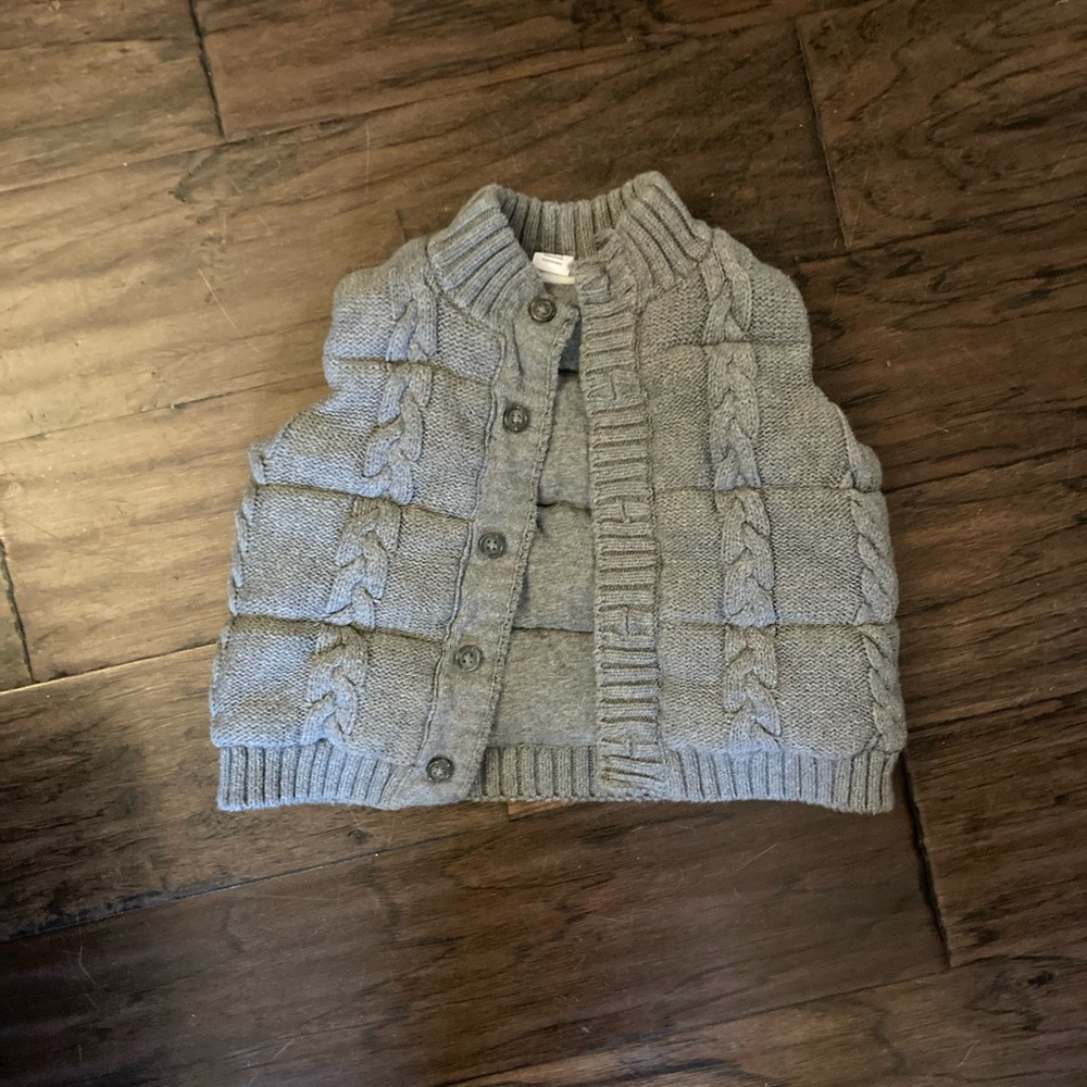 Cozy grey Janie and Jack cable puffer vest